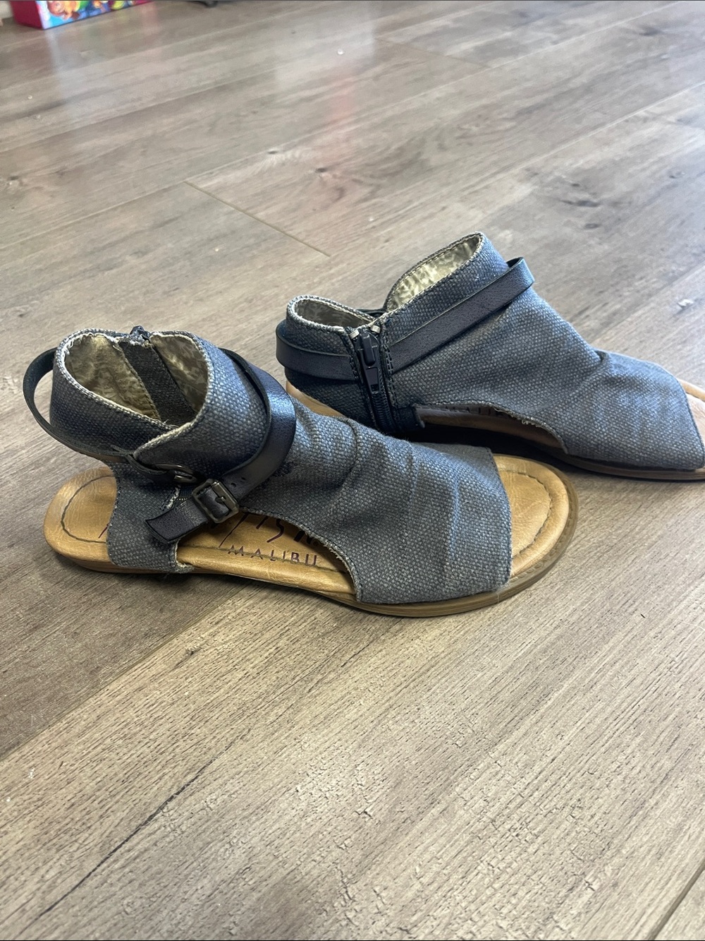 Blowfish Malibu Women's Gray Open-Toe Ankle Wrap Sandals
